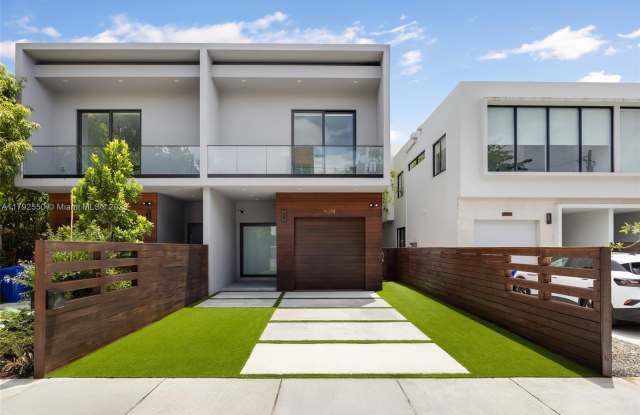 2962 Coconut Ave photos photos