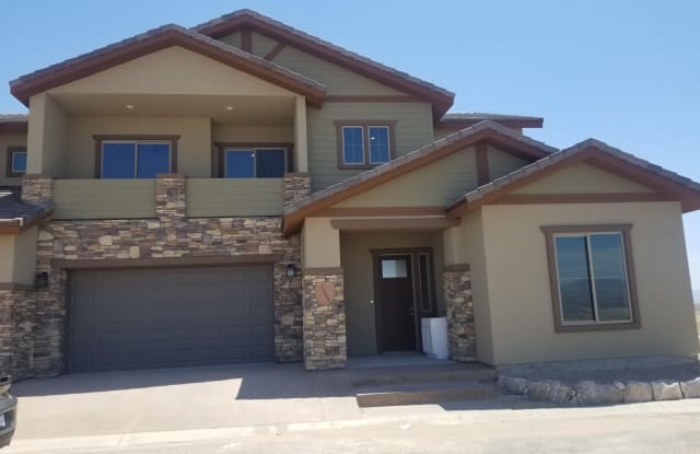 1352 Riverboat Dr - 1 - 1352 River Boat Drive, Bullhead City, AZ 86442