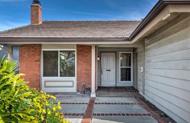 3901 Blackthorn St Gallery 2