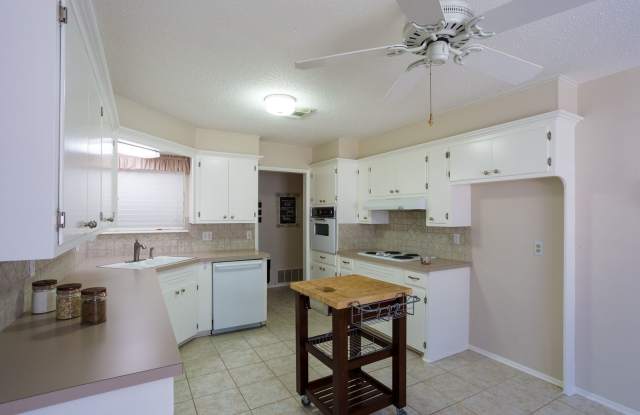 Great home in Bethany! Gallery 3