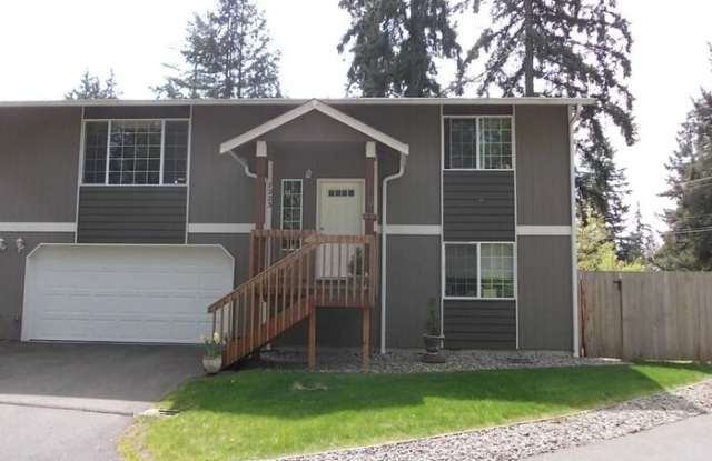 7235 Vandermark Road East photos photos