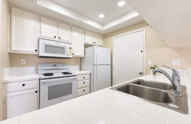 Union City condo is beautiful inside, has 2 car garage. Gallery 4