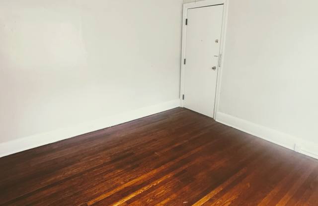 203 N Plum St Gallery 4