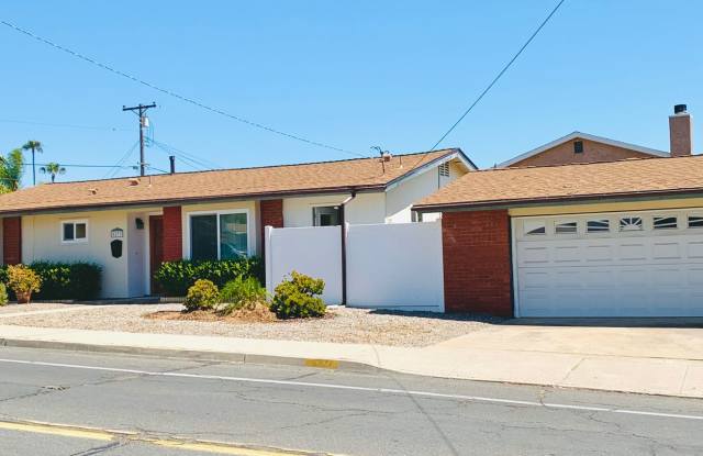 BEAUTIFUL AND SPACIOUS 3BD/2BA SINGLE FAMILY HOME AVAILABLE IN CLAIREMONT! ONLY $4,295/mo photos photos