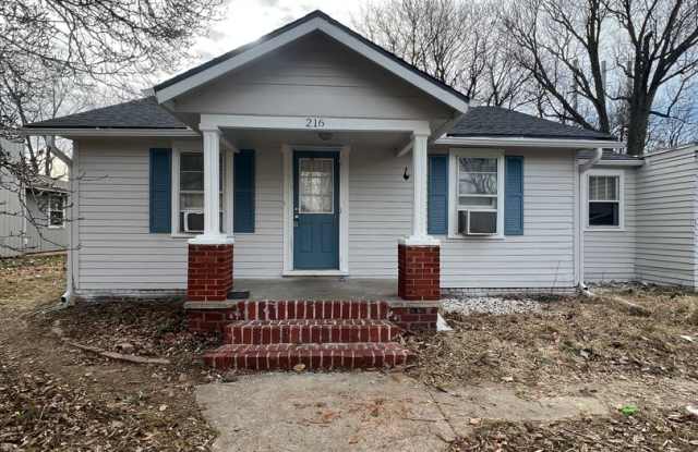 216 W Dolman St photos photos