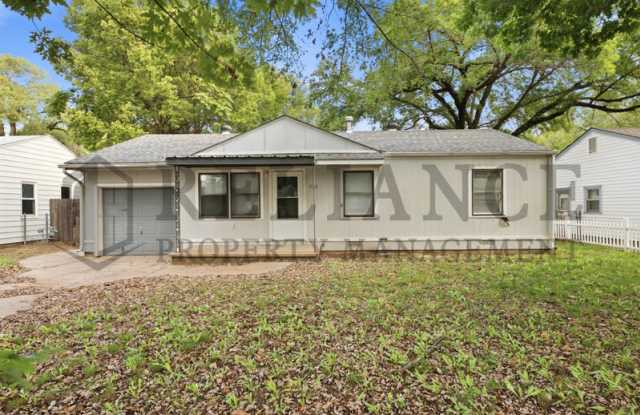 1126 Crowley Street East Gallery 1