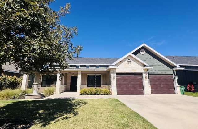 2006 Silver Creek Court Gallery 1