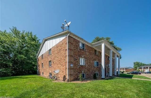 640 S Shore Court Gallery 2