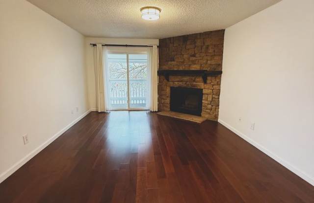 1 Bed Condo in the heart of everything photos photos