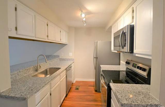Updated 2 Bed, 2.5 Bath Townhome in Charlotte Gallery 4