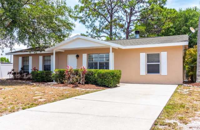 **STUNNING PROPERTY WITH MODERN UPGRADES AND A FULLY FENCED BACKYARD! ALL UTILITIES ARE INCLUDED IN THE RENT, UNCLUDING WATER, ELECTRIC, LAND MAINTENANCE, ALARM SYSTEM AND INTERNET! ** photos photos