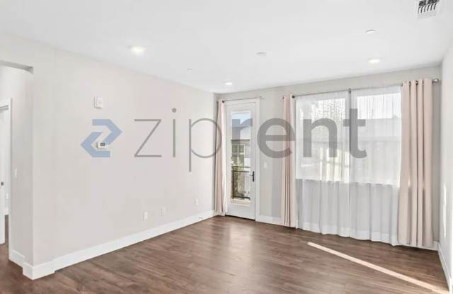 1889 Newbury Park Dr Gallery 1