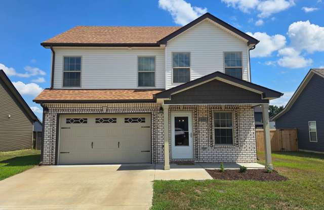 Beautiful 3 BDS 2 BA with fenced in yard - 446 Irish Hills Drive, Clarksville, TN 37042