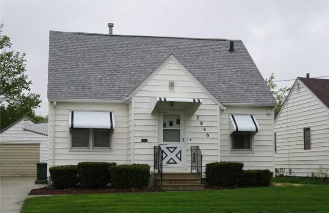 3 bedroom, 1 bath home in Waterloo - 2846 East 4th Street, Waterloo, IA 50703