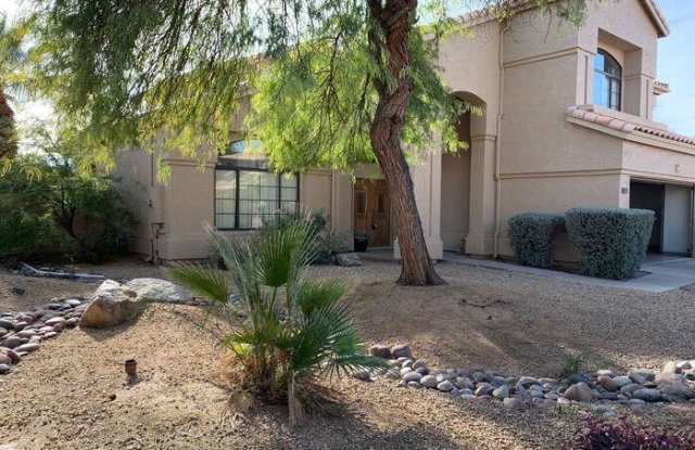 9079 E HILLERY Drive Gallery 2