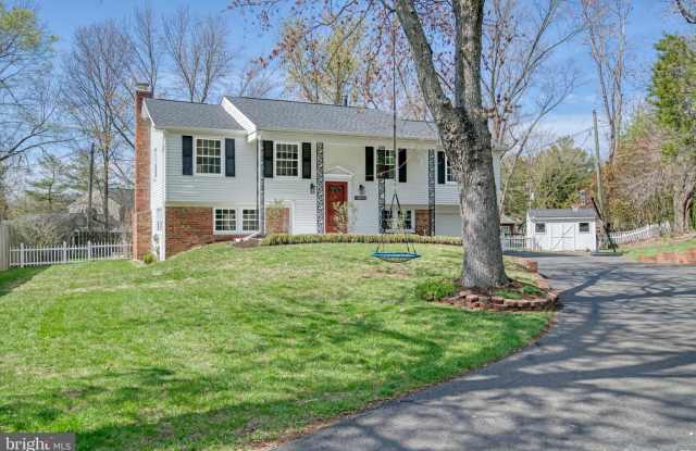 12805 POINT PLEASANT Drive Gallery 4