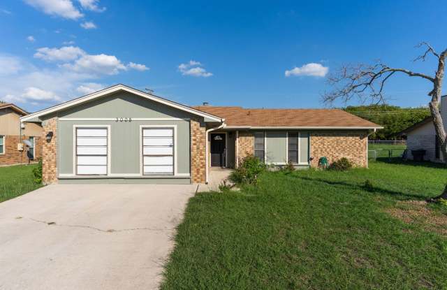 3008 Belmont Dr photos photos