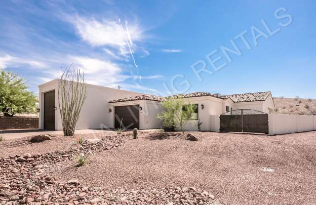 FURNISHED POOL HOME AVAILABLE JANUARY 1st, 2027 - MARCH 31st, 2027 Gallery 4