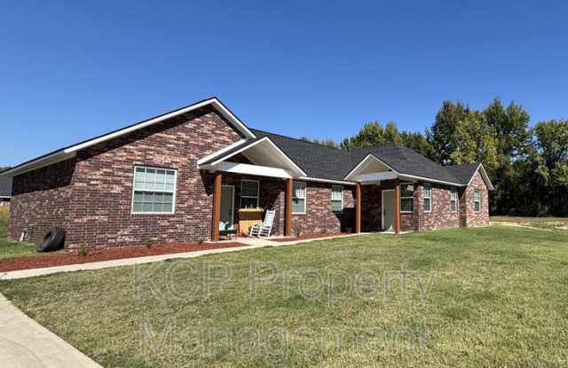 1714 Green Meadow Drive - B Gallery 1