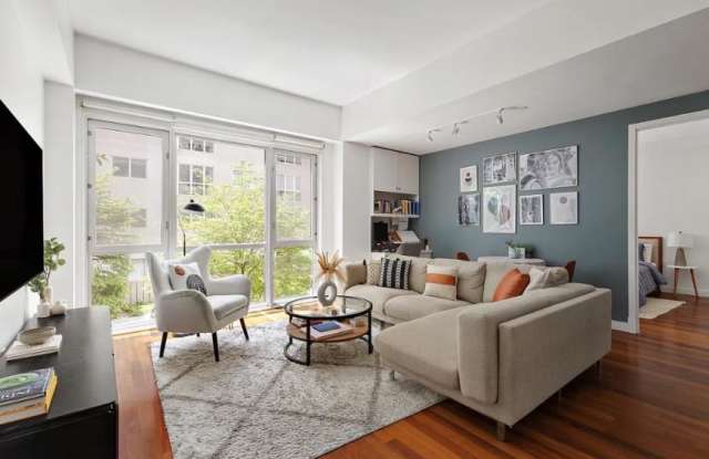 125 North 10th Street photos photos