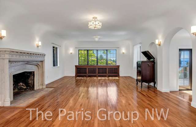 Amazing 1932 Blue Ridge Castle * Stunning 2025 Restoration * Community Pool, Tennis  Beach photos photos