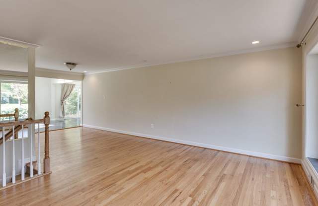 6014 LEEWOOD DRIVE Gallery 2