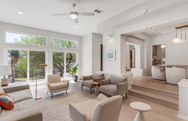 5606 Sedgefield Dr - Large 4 bed 3.5 Bath house near the Austin country cub Gallery 3