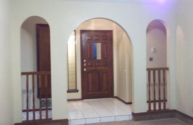 1917 RALPH JANES Place Gallery 2
