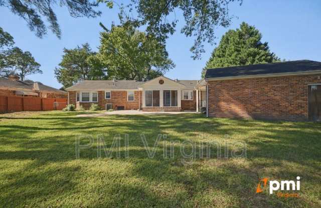 3736 Shoreline Drive Gallery 3