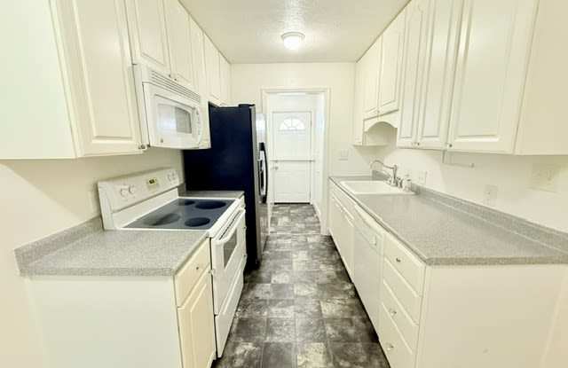 755 Burcale Rd Apt G4 Gallery 4