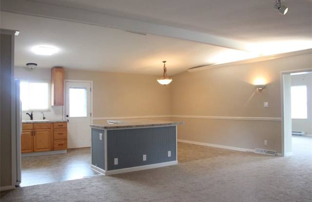 35 CARLIN Drive Gallery 2