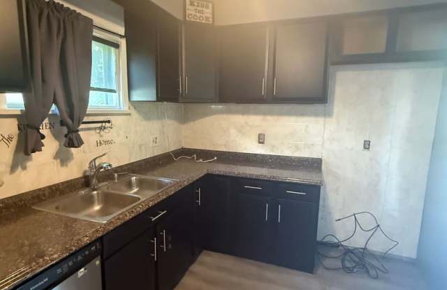 3bd Single Wade Park/Hoigh Vouchers Only Gallery 3