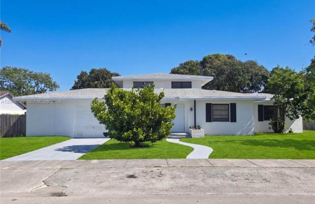 2511 Plunkett St photos photos