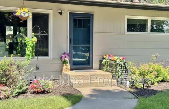 896 Hadley Lane North Gallery 1