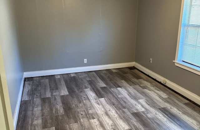 3 Bedroom 1 Bath Rental Gallery 4