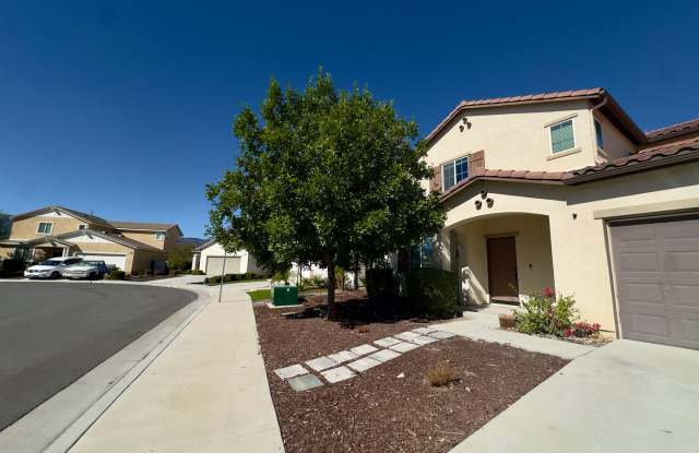 Newer Home in Summerly Available Now! Gallery 3