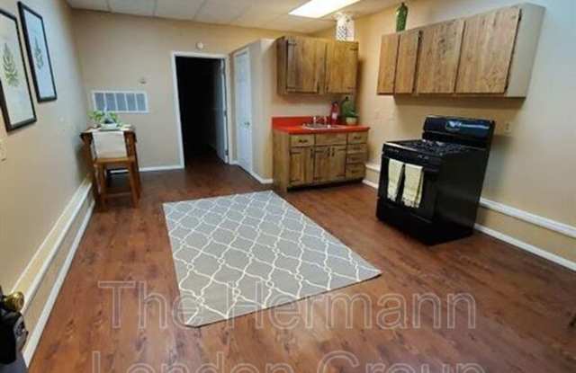 2761 Gravois Avenue Gallery 2