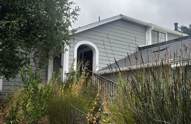 NEW PRICE REDUCTION!  MISSION OAKS BEAUTY WITH PICTURESQUE VIEWS Gallery 4