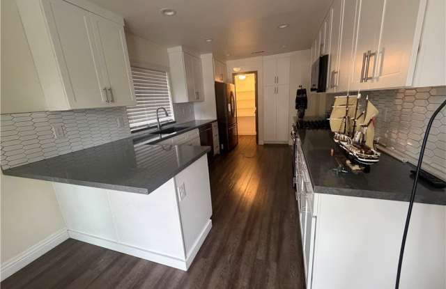 3040 Waterview Drive Gallery 3