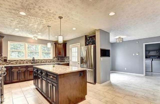 2712 Bluestem Path SW Gallery 3