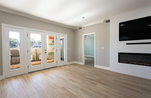 300 BELLA HARBOR Court Gallery 3