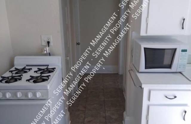 1228 Greenwood 3 Gallery 2
