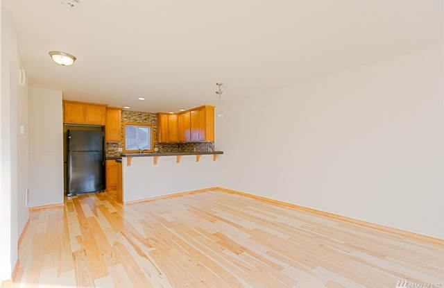 Charming 3-Story townhome located near Highland Park. photos photos