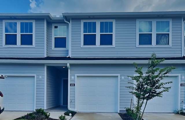 594 Holly Lakes Drive - 594 Holly Lakes Drive, Bellair-Meadowbrook Terrace, FL 32073