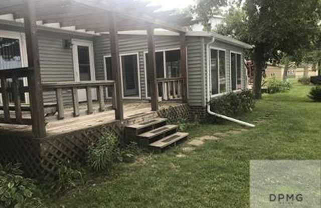 9310 Oakdale Dr. Laingsburg, MI 48848 - 9310 Oakdale Drive, Clinton County, MI 48848