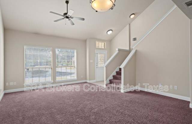 8800 Hazelhurst Dr Gallery 4