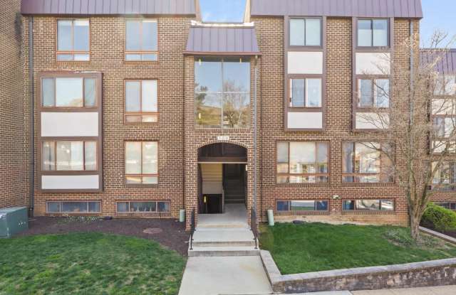 108 ROBERTS LANE - 108 Roberts Lane, Alexandria, VA 22314