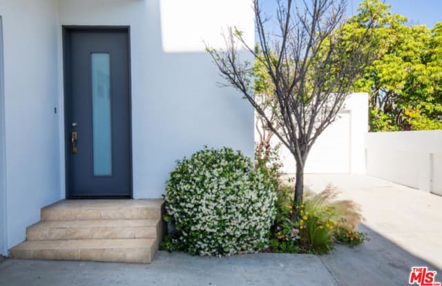 1334 North FAIRFAX Avenue - 1334 North Fairfax Avenue, Los Angeles, CA 90046