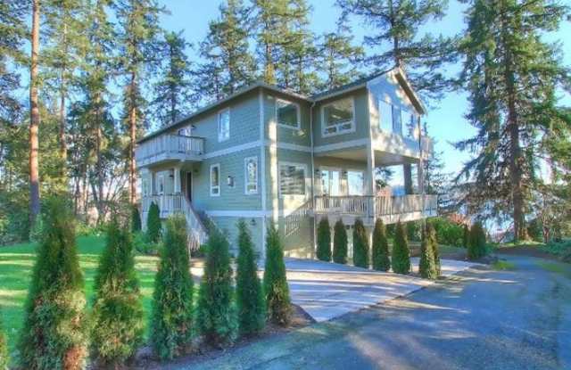 Kirkland Home Near Juanita Beach with Lake WA and Mountain Views! - 8649 Northeast Juanita Drive, Kirkland, WA 98034