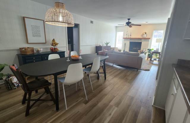 GORGEOUS 3Bed/2Bath Home w/Pool in NORTH GLEN SQUARE photos photos GORGEOUS 3Bed/2Bath Home w/Pool in NORTH GLEN SQUARE photos photos